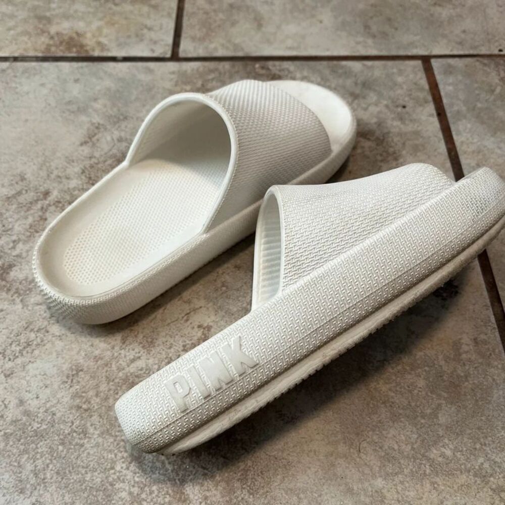 Victoria's Secret PINK White Pillow Cloud Slides EVA Platform Sandals Shmoo S